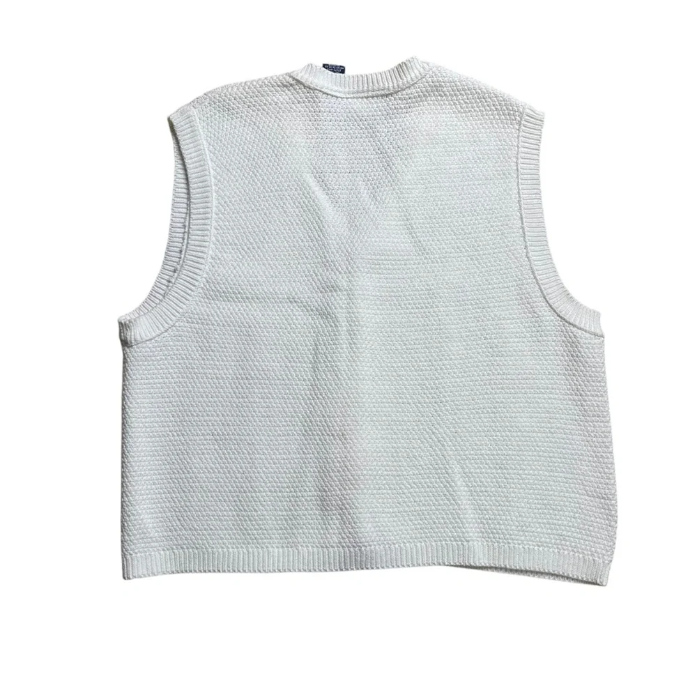 SOLD Vintage Lizsport Women’s White Cable Knit Button Up Vest - Picture 3 of 3